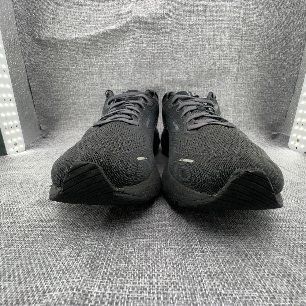 Brooks fair preowned